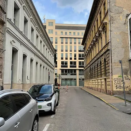 Riverside * Budapest