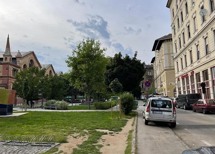 Riverside Pensiune *